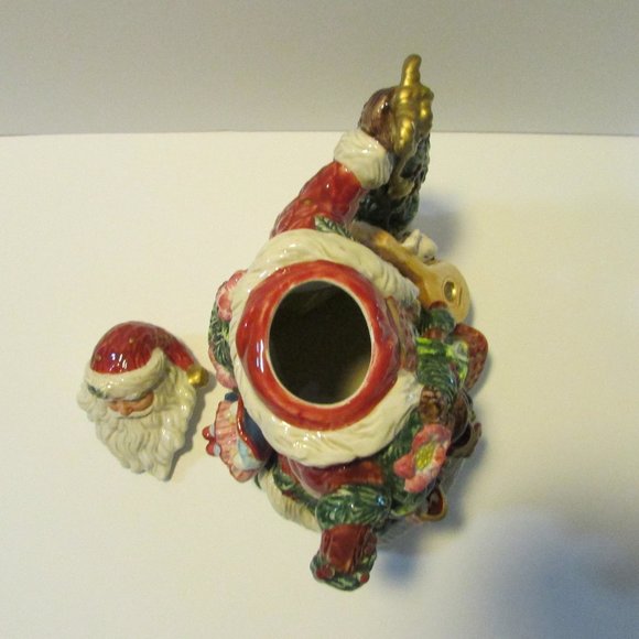 Fitz and Floyd Santa shape teapot with Christmas tree and toys - Picture 8 of 10
